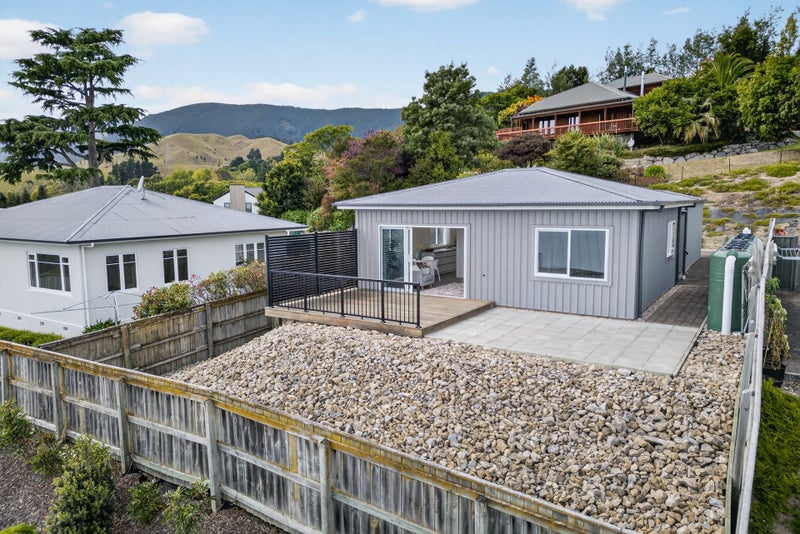 12A Penny Lane, Richmond, Richmond - Carousel 1