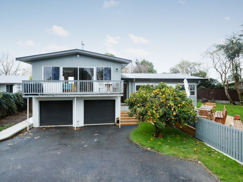 32 Buick Crescent, Awapuni, Palmerston North - Carousel 1