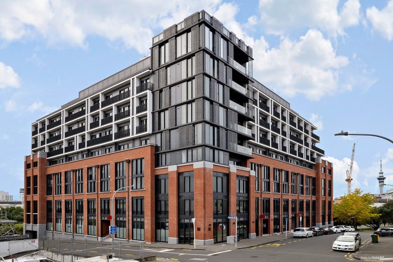 210/59 France Street South, Newton, Auckland - Carousel 1