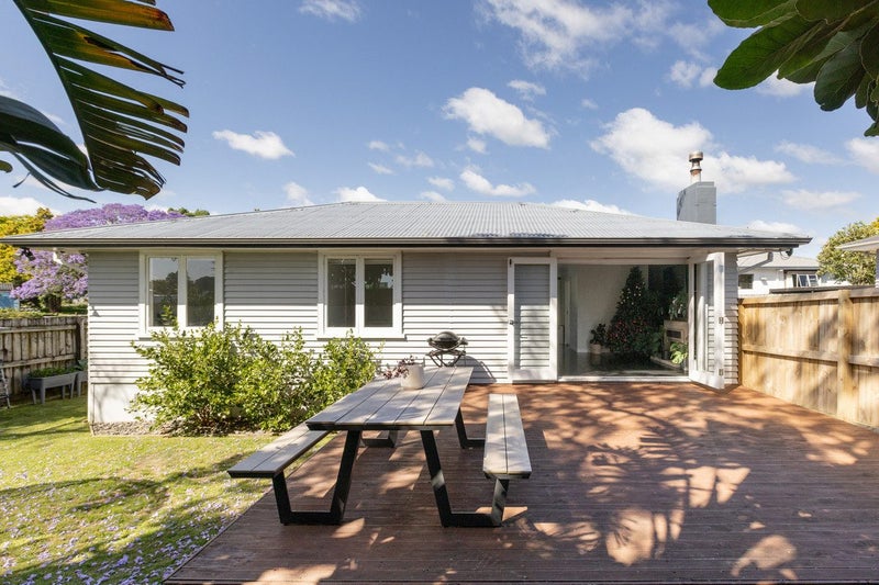 86 Bellevue Road, Brookfield, Tauranga - Carousel 1
