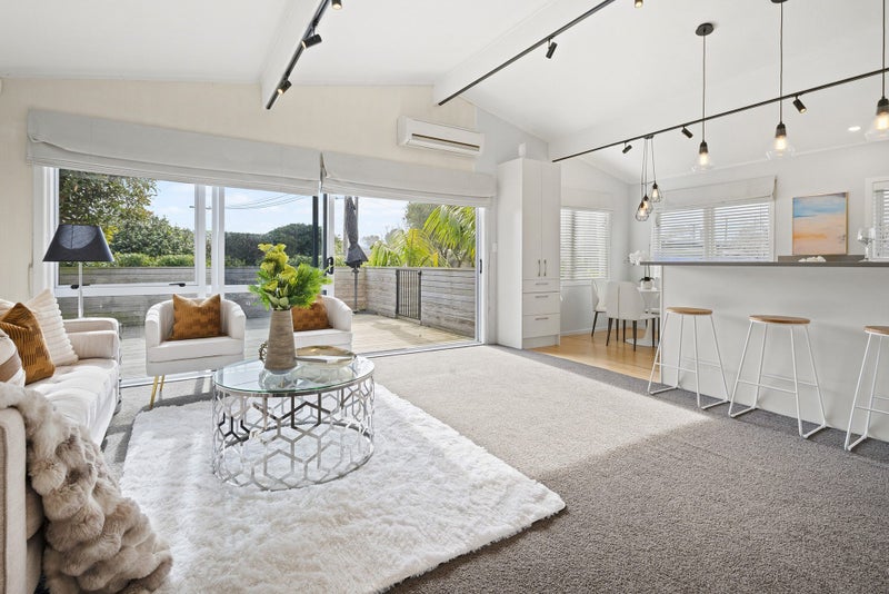 84 Tiraumea Drive, Pakuranga, Auckland - Carousel 2