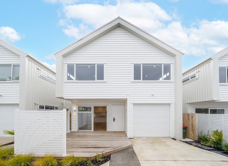 10B Abercrombie Street, Howick, Auckland - Carousel 1