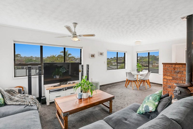 23 Bay Street, Red Beach, Whangaparāoa - Carousel 2