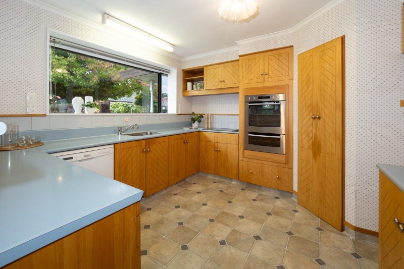 8 Burton Place, Allenton, Ashburton - Carousel 2