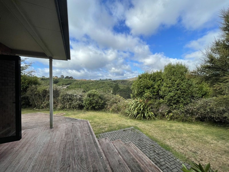 5 Catlins Glen, Aotea, Porirua - Carousel 25