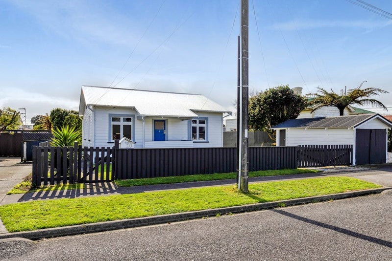 10 Erin Street, Hawera - Carousel 1