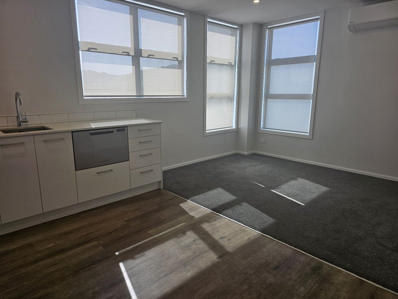 3/2A Gibbons Street, Upper Hutt Central, Upper Hutt - Carousel 2