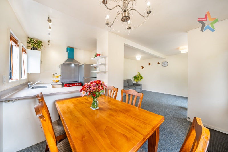 2/72 Waiwhetu Road, Waiwhetu, Lower Hutt - Carousel 2