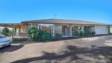 178 Millhouse Drive, Golflands, Auckland - Carousel 1