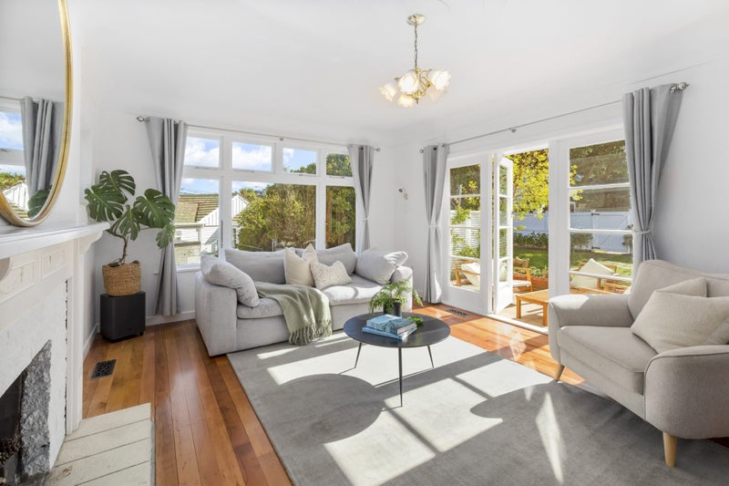 4 Ashleigh Crescent, Miramar, Wellington - Carousel 2