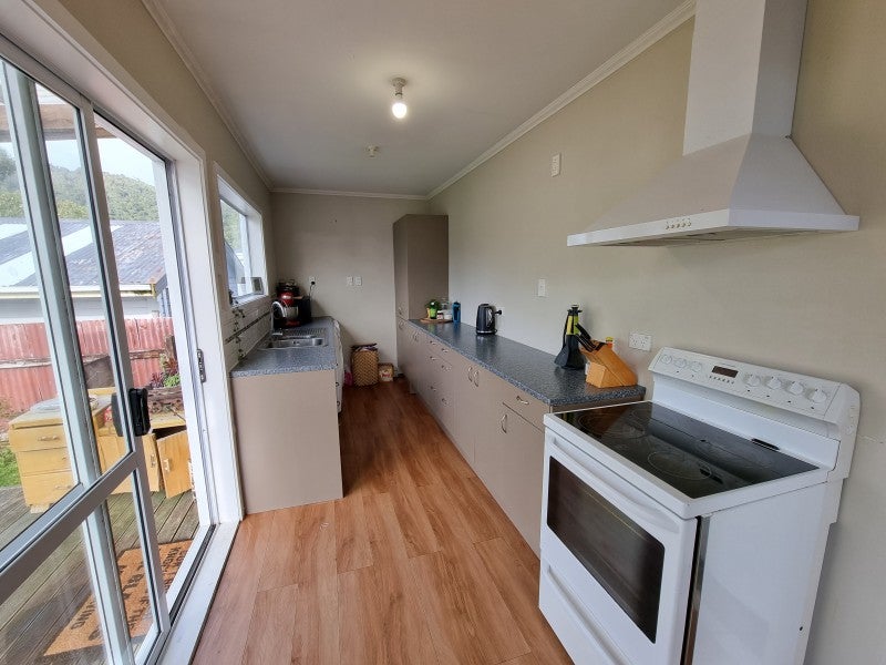 37 Monro Street, Cobden, Greymouth - Carousel 2