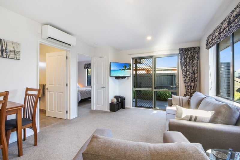 2/31 Neill Street, Hornby, Christchurch - Carousel 1