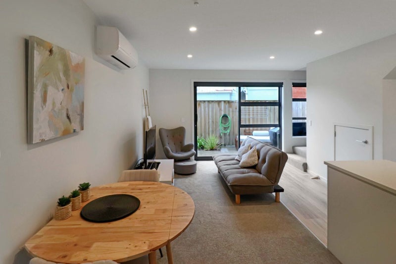 3/92 Oxford Terrace, Epuni, Lower Hutt - Carousel 1