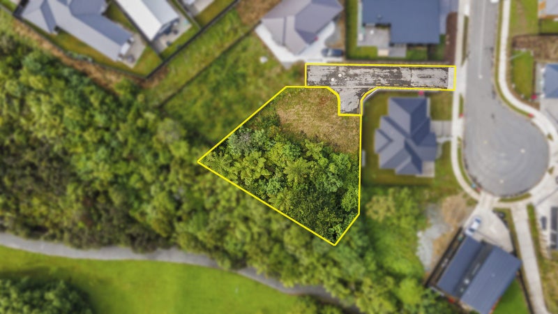 16 Rewarewa Way, Timberlea, Upper Hutt - Carousel 11