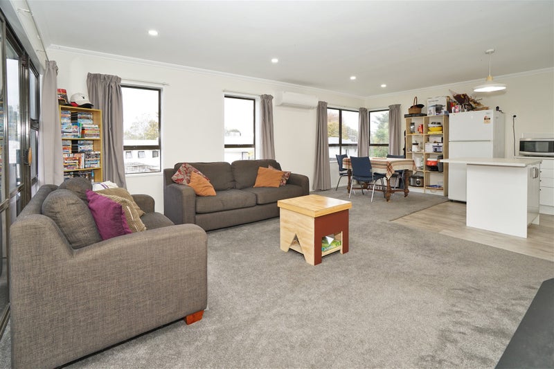 11D Baverstock Road, Nawton, Hamilton - Carousel 1