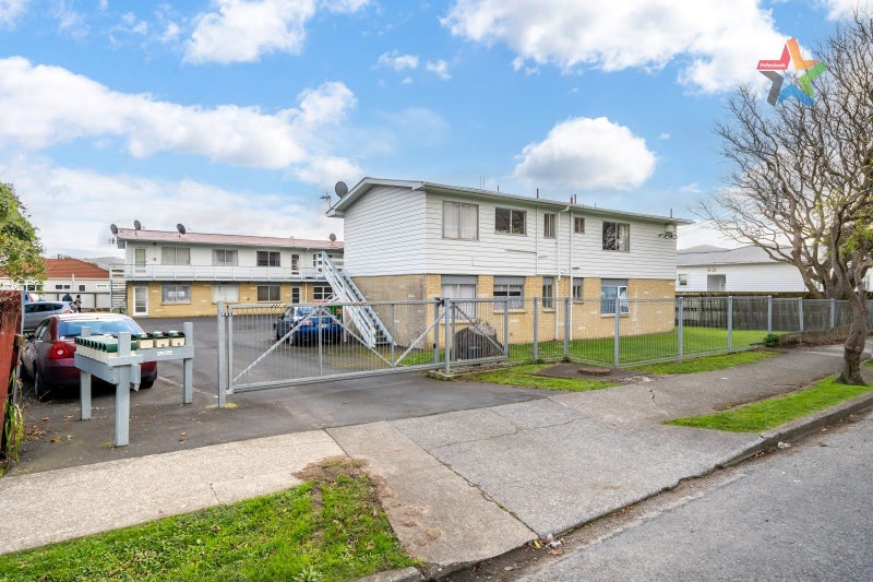 5/121 Bell RD, GRACEFIELD, LOWER HUTT - Carousel 16