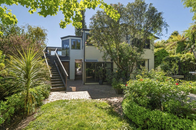 27 Awatea Terrace, Lynmore, Rotorua - Carousel 1