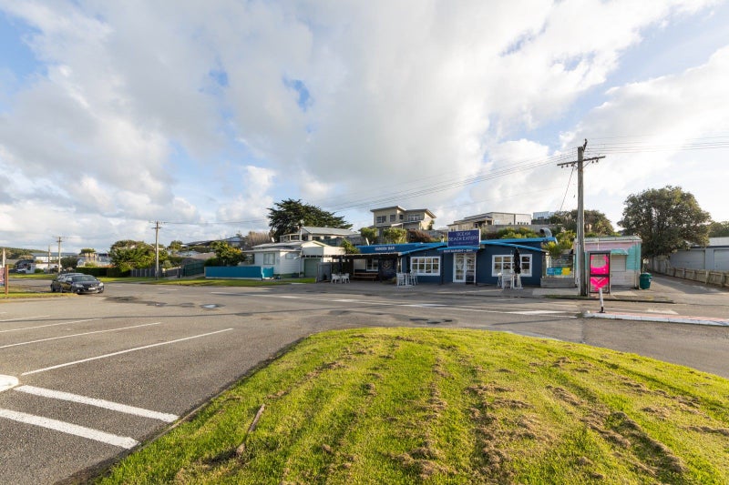 79 Thomas Place, Foxton Beach, Foxton - Carousel 32