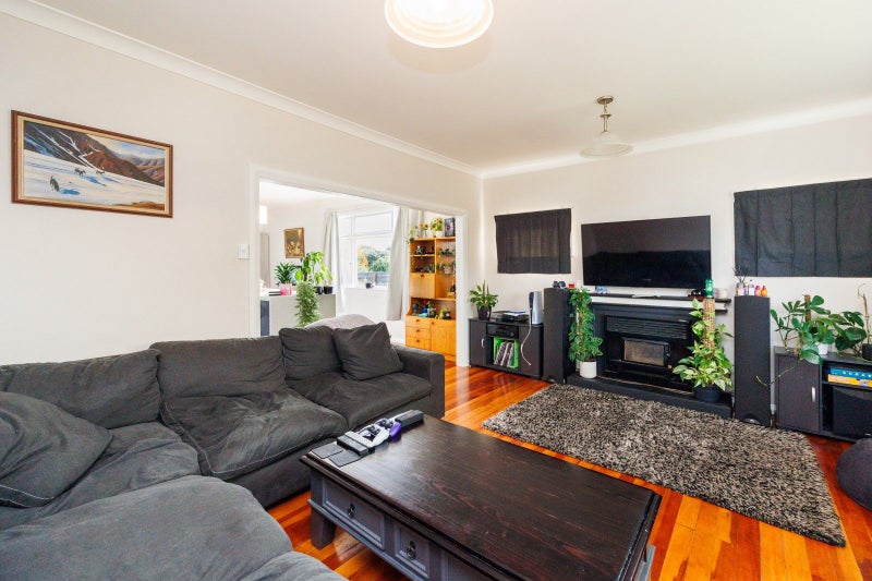60 Seddon Street, Takaro, Palmerston North - Carousel 2