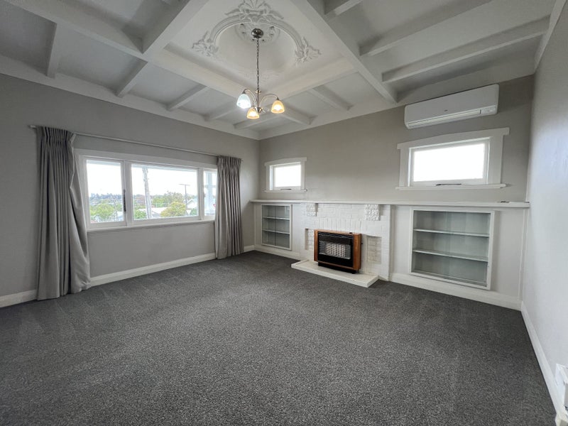 13 Lloyd Avenue, Mount Albert, Auckland - Carousel 2