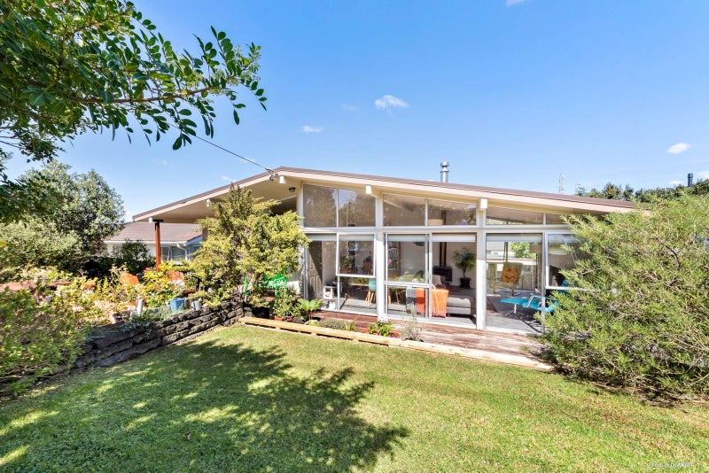 25 Triangle Road, Massey, Auckland - Carousel 1