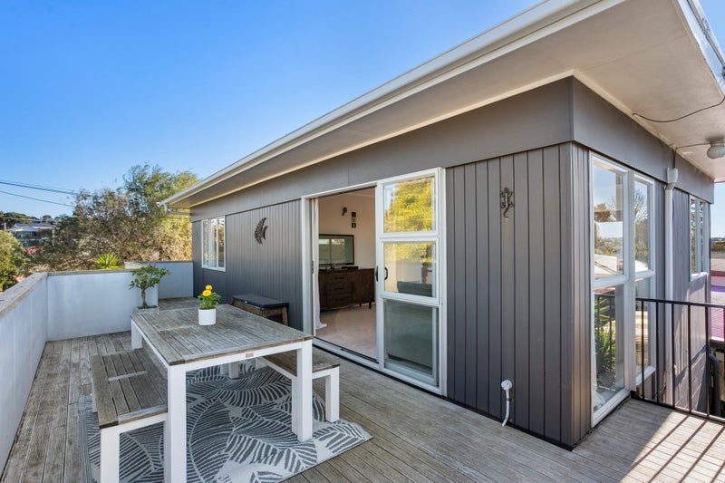 1/94 Chivalry Road, Glenfield, Auckland - Carousel 2