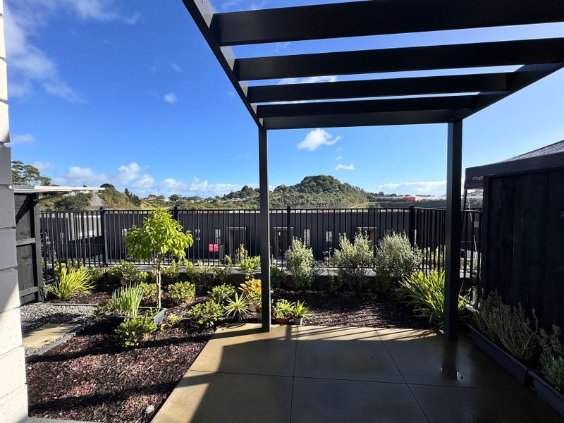 20 Grahame Breed Drive, Three Kings, Auckland - Carousel 8