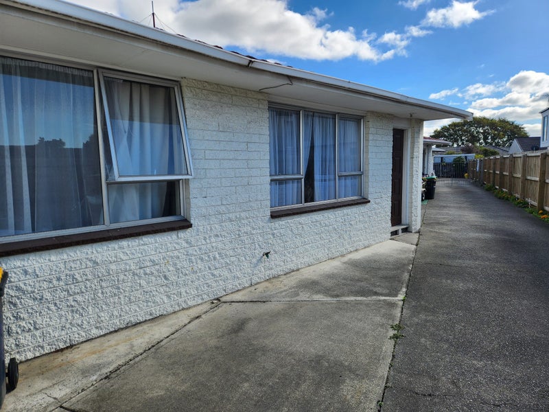 2/18 Rutherford Street, Woolston, Christchurch - Carousel 1