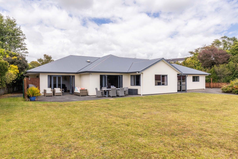 11A Montrose Place, Highlands Park, New Plymouth - Carousel 2
