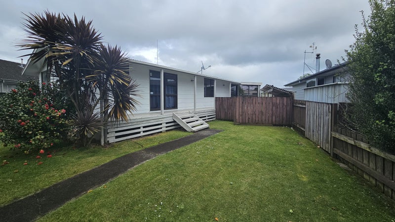 23 Elmwood Crescent, Pukete, Hamilton - Carousel 2