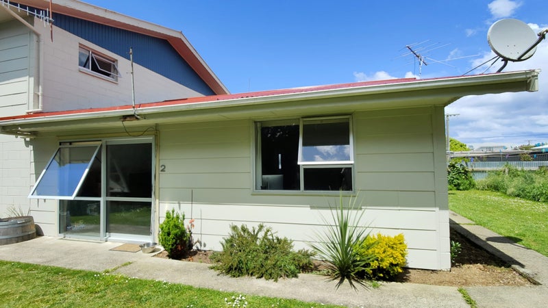 2/120 Tanner Street, Grasmere, Invercargill - Carousel 1