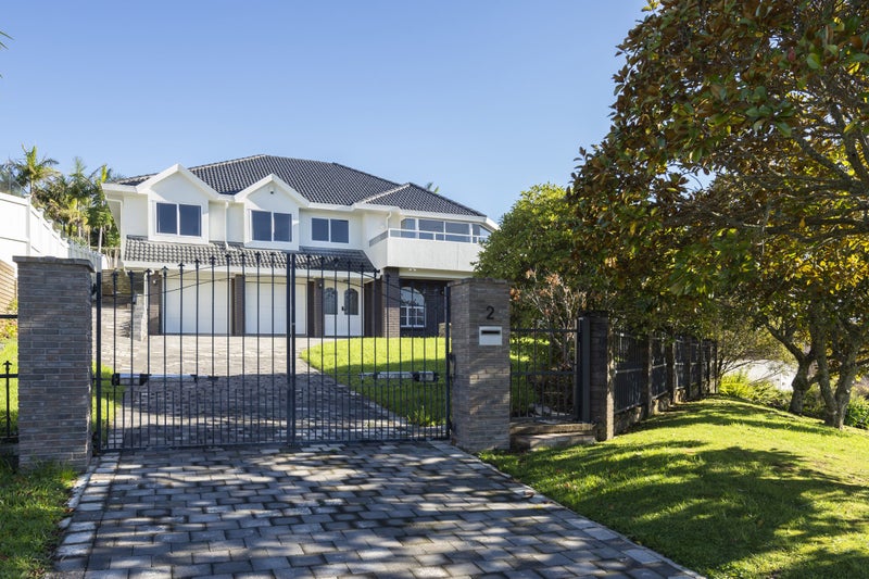 2 Bragato Place, Chatswood, Auckland - Carousel 1