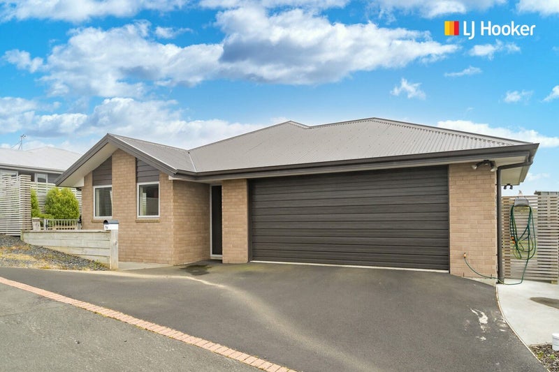 1C Westgate, Corstorphine, Dunedin - Carousel 24