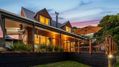 1114 Scenic Drive North, Swanson, Auckland - Carousel 1