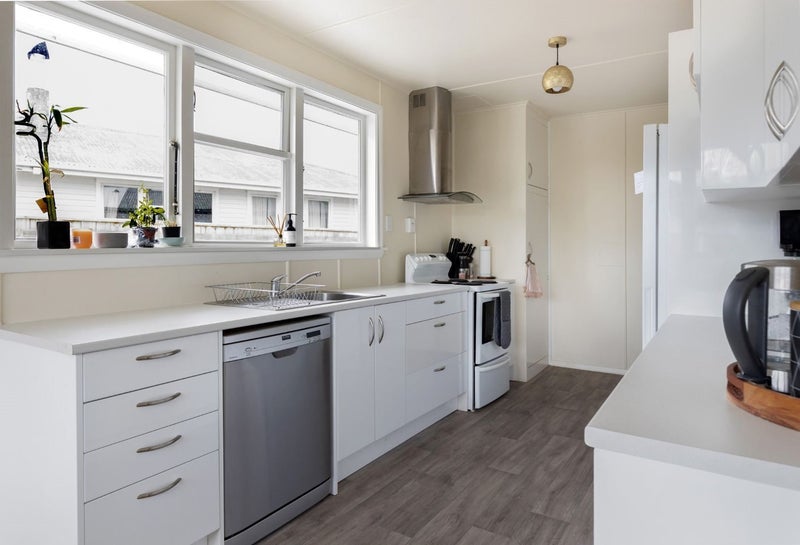 37 Henderson Street, Riversdale, Blenheim - Carousel 2