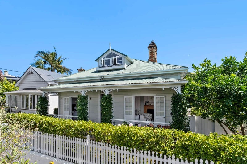 11 Vauxhall Road, Devonport, Auckland - Carousel 2
