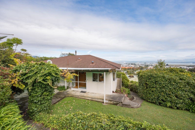 33 Maire Street, Tahunanui, Nelson - Carousel 1