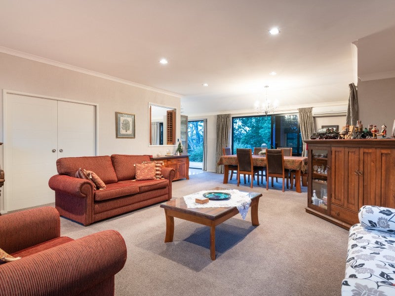 9 Quail Court, Pyes Pa, Tauranga - Carousel 2
