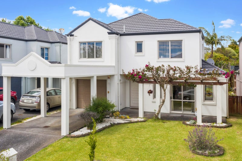 16 Temuka Gardens, Blockhouse Bay, Auckland - Carousel 1
