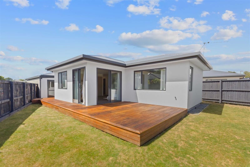 5/9 Raupo Street, Bromley, Christchurch - Carousel 1
