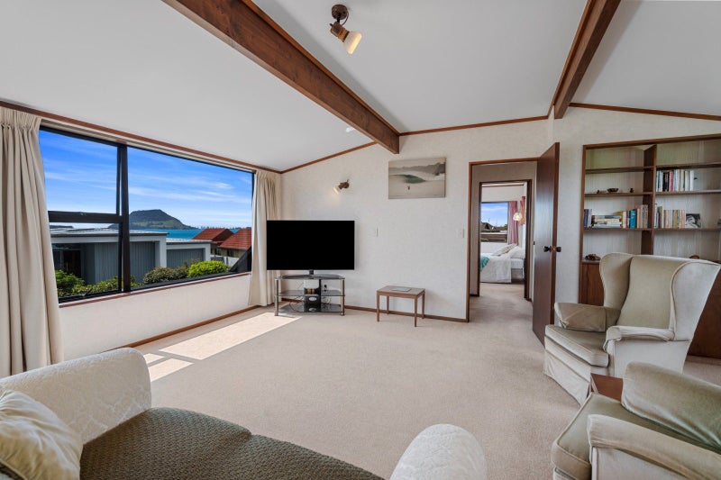 4 Aylesbury Terrace, Otumoetai, Tauranga - Carousel 2