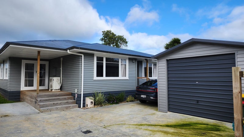 92A Bruce Avenue, Glenview, Hamilton - Carousel 1