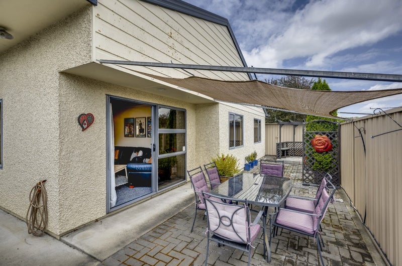 2/193 Gloucester Street, Taradale, Napier - Carousel 1