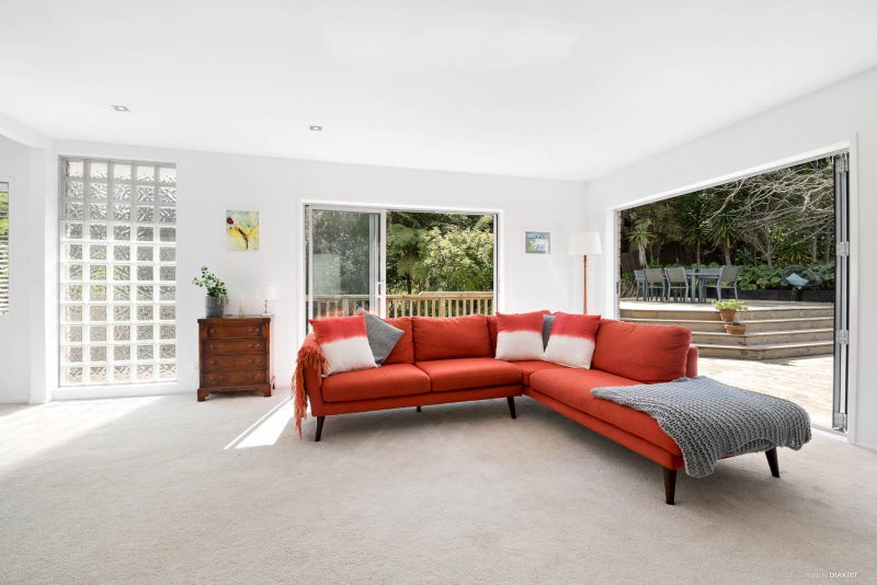 2/22 Sealy Road, Torbay, Auckland - Carousel 1