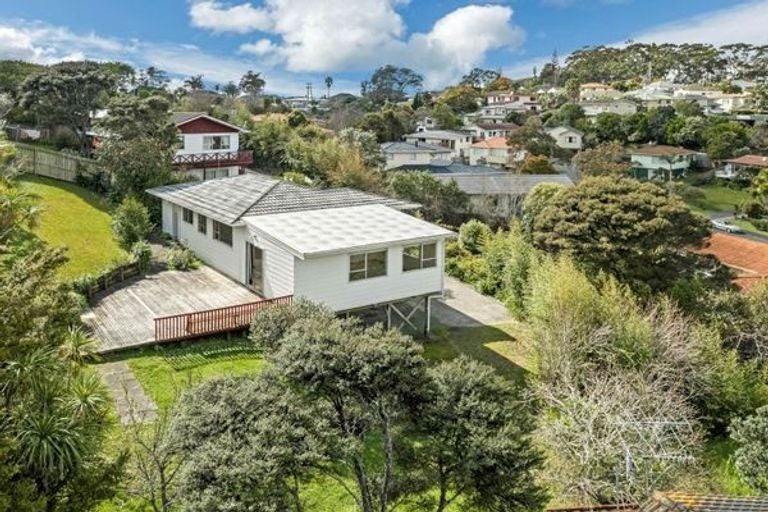 62 Lavery Place, Sunnynook, Auckland - Carousel 2