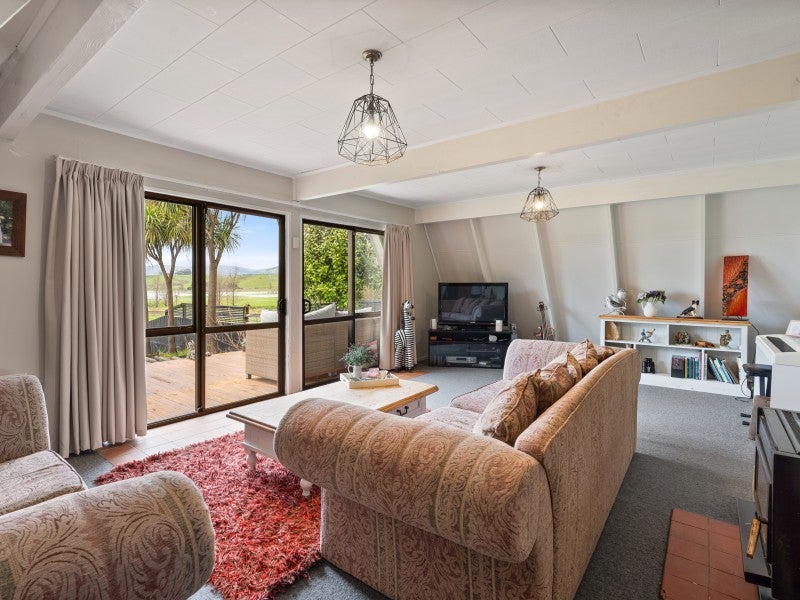 442 Koputaroa Road, Koputaroa - Carousel 1