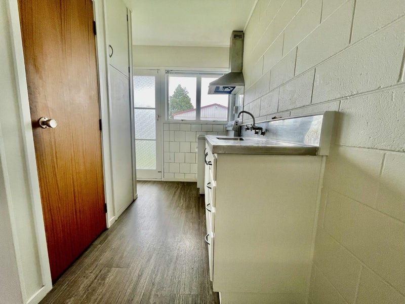6/318 Te Atatu Road, Te Atatu South, Auckland - Carousel 2