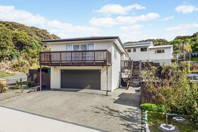 2 Abbey Way, Whitby, Porirua - Carousel 1