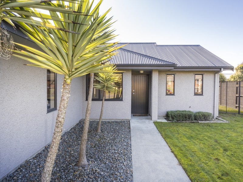 17 Walnut Grove, Kelvin Grove, Palmerston North - Carousel 2