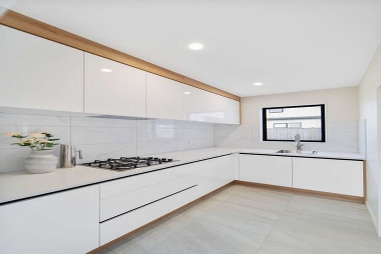 1 Nola Dawn Avenue, Papakura, Papakura - Carousel 2